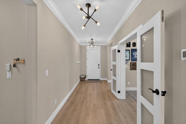 8153 Seahorse Way, Elk Grove, CA 95757