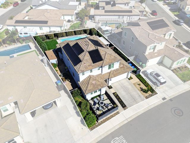 8153 Seahorse Way, Elk Grove, CA 95757