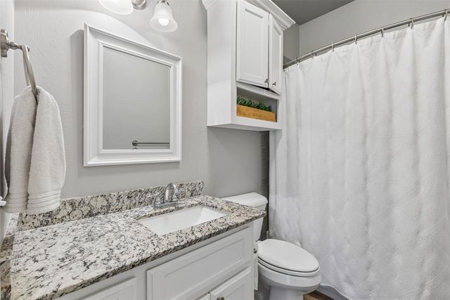 617 Spavinaw Lane, Edmond, OK 73025