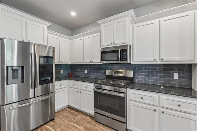 617 Spavinaw Lane, Edmond, OK 73025