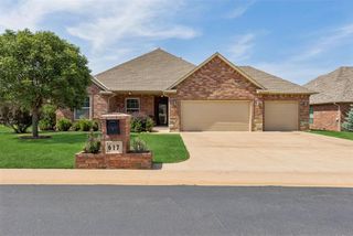 617 Spavinaw Lane, Edmond, OK 73025