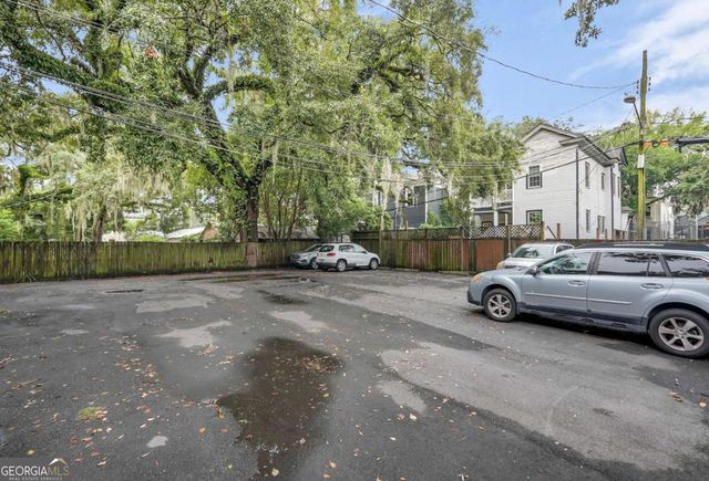 17 E 37Th Street 12, Savannah, GA 31401