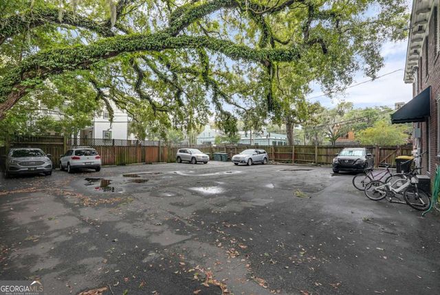 17 E 37Th Street 12, Savannah, GA 31401