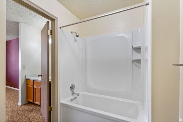 6896 HILLSIDE VILLAGE CIR, Cottonwood Heights, UT 84121