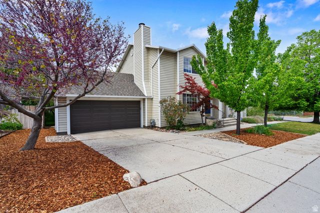 6896 HILLSIDE VILLAGE CIR, Cottonwood Heights, UT 84121