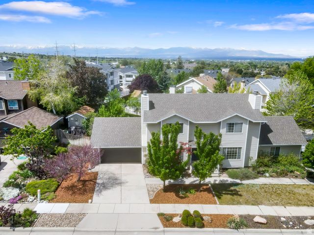 6896 HILLSIDE VILLAGE CIR, Cottonwood Heights, UT 84121