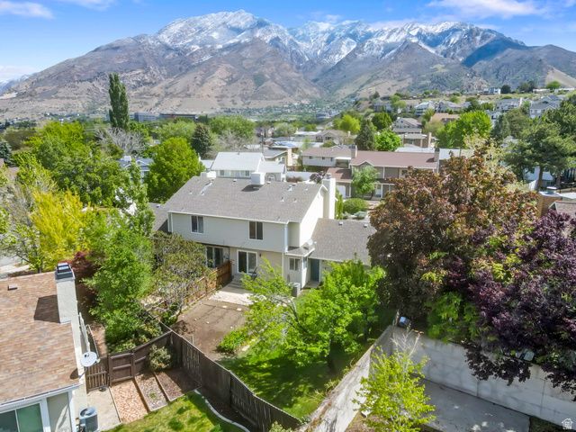 6896 HILLSIDE VILLAGE CIR, Cottonwood Heights, UT 84121