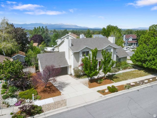 6896 HILLSIDE VILLAGE CIR, Cottonwood Heights, UT 84121