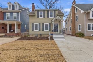 511 Gardenia Avenue, Royal Oak Charter Township, MI 48067