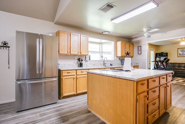 9301 W Hwy 158, Robert Lee, TX 76945