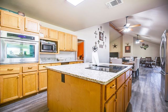 9301 W Hwy 158, Robert Lee, TX 76945