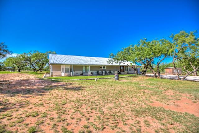 9301 W Hwy 158, Robert Lee, TX 76945
