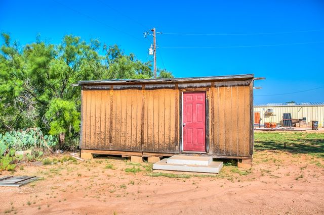 9301 W Hwy 158, Robert Lee, TX 76945