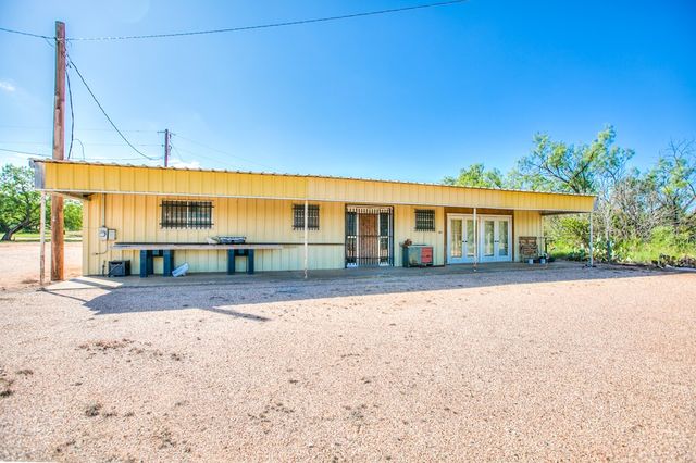 9301 W Hwy 158, Robert Lee, TX 76945
