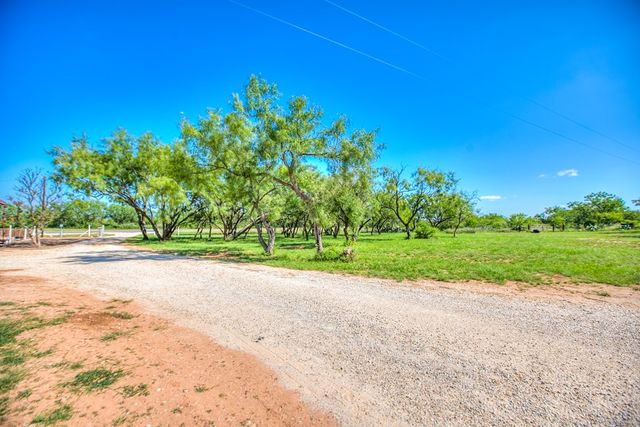 9301 W Hwy 158, Robert Lee, TX 76945