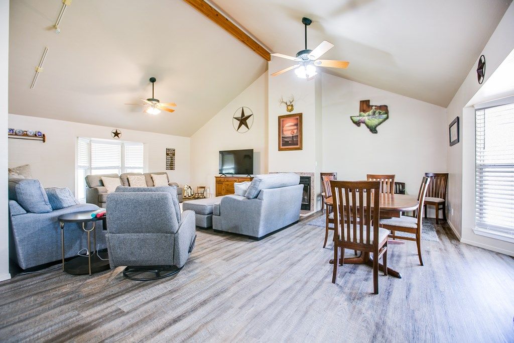 Image 12 of property listing at 9301 W Hwy 158, Robert Lee, TX 76945