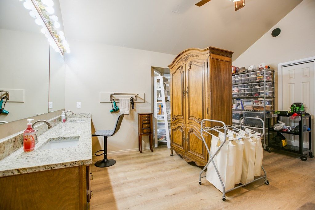 Image 25 of property listing at 9301 W Hwy 158, Robert Lee, TX 76945