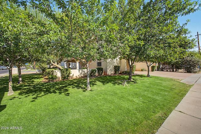 4005 E OSBORN Road, Phoenix, AZ 85018