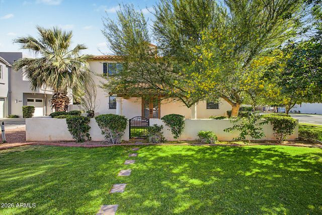 4005 E OSBORN Road, Phoenix, AZ 85018