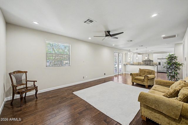 4005 E OSBORN Road, Phoenix, AZ 85018