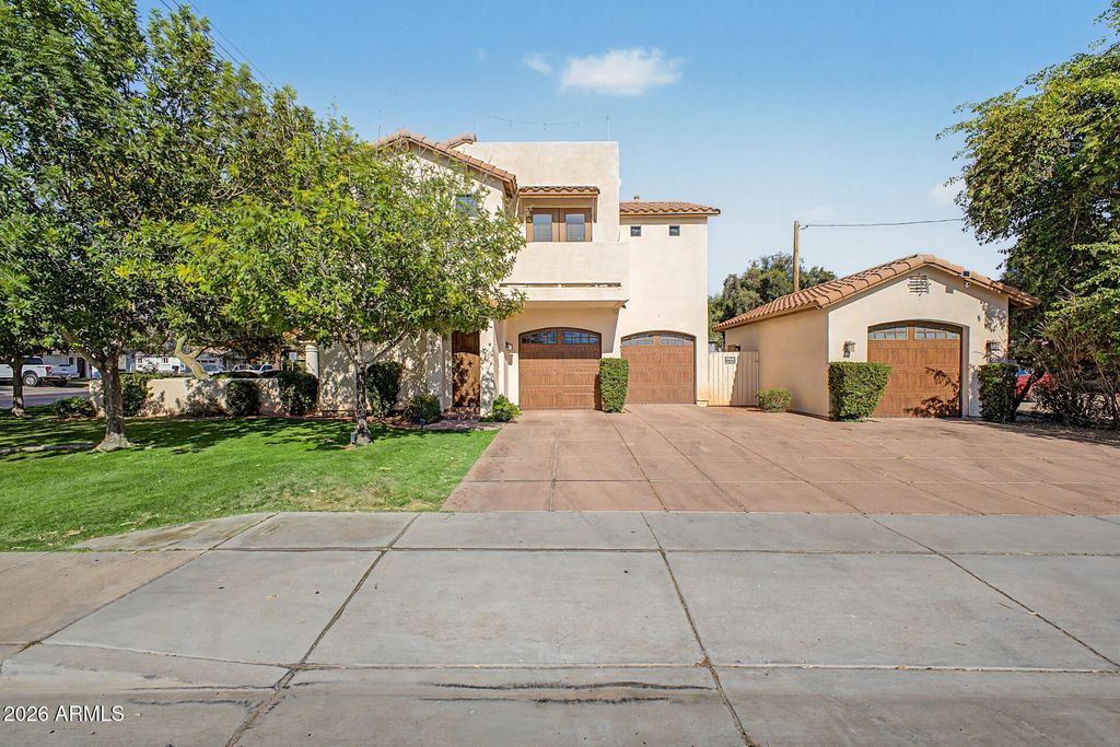 4005 E OSBORN Road, Phoenix, AZ 85018