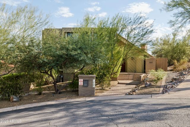 1327 E LAS PALMARITAS Drive, Phoenix, AZ 85020
