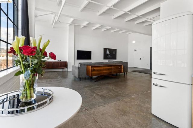 4053 Harlan St 313, Emeryville, CA 94608