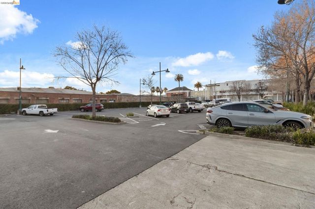 4053 Harlan St 313, Emeryville, CA 94608