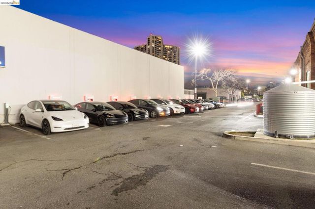 4053 Harlan St 313, Emeryville, CA 94608