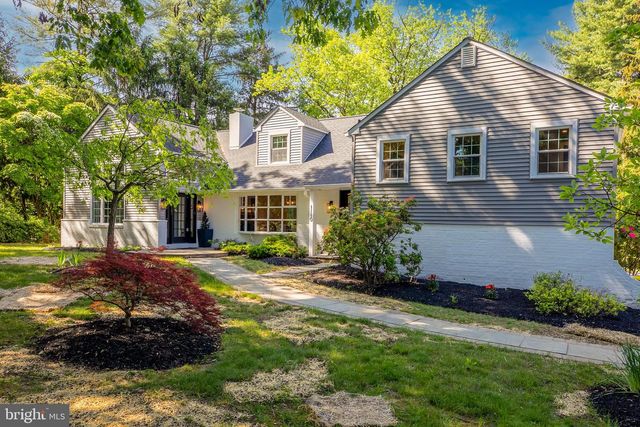 1110 W VALLEY RD, Wayne, PA 19087
