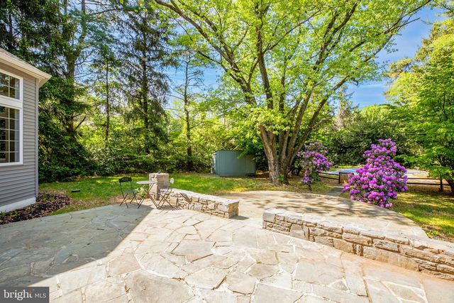 1110 W VALLEY RD, Wayne, PA 19087
