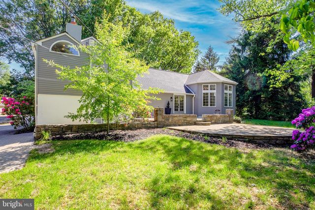 1110 W VALLEY RD, Wayne, PA 19087