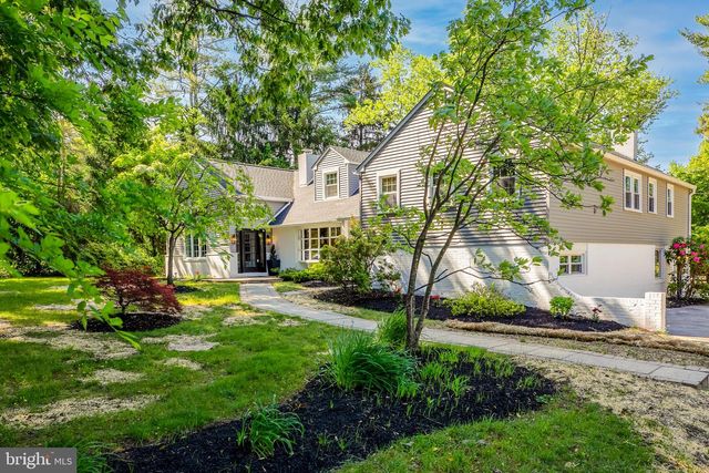 1110 W VALLEY RD, Wayne, PA 19087