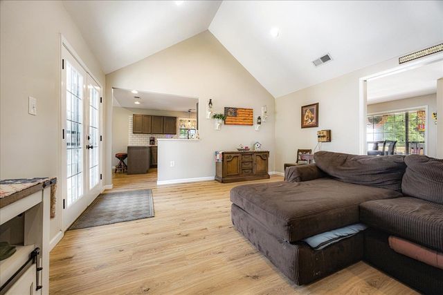 3225 THORPE DR, Mason, TN 38049