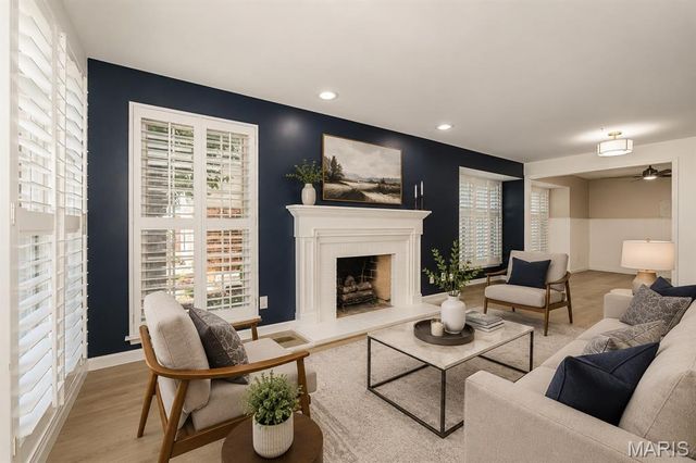 1042 Brooksgate Manor Drive, St Louis, MO 63122