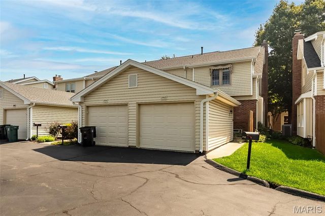 1042 Brooksgate Manor Drive, St Louis, MO 63122