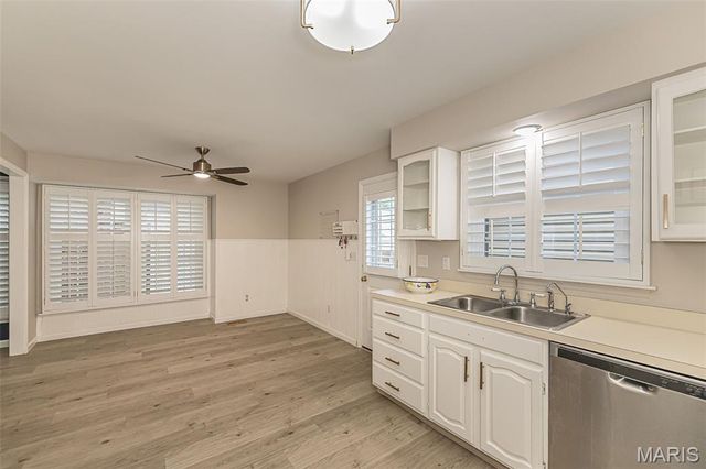 1042 Brooksgate Manor Drive, St Louis, MO 63122