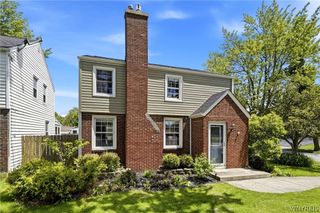 10 Gardenwood Lane, Tonawanda, NY 14223