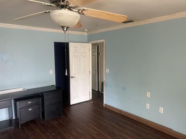 5610 MIDDLE AVENUE, Sarasota, FL 34243
