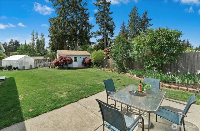 18204 59th Place W, Lynnwood, WA 98037