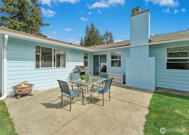 18204 59th Place W, Lynnwood, WA 98037