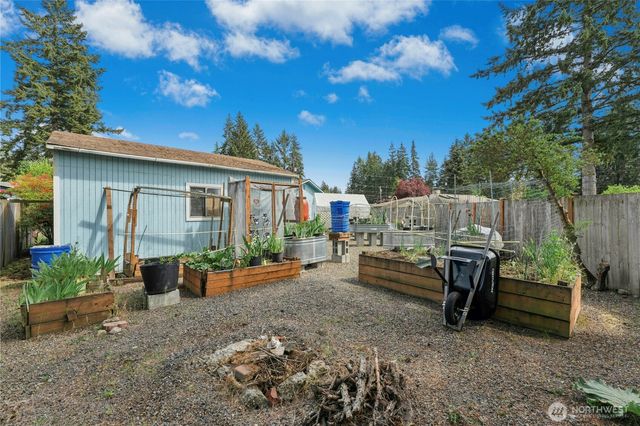 18204 59th Place W, Lynnwood, WA 98037