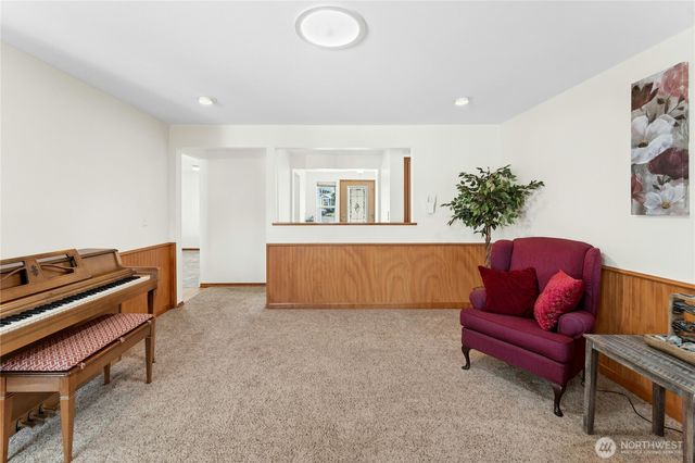 18204 59th Place W, Lynnwood, WA 98037