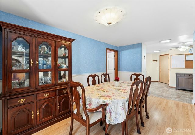 18204 59th Place W, Lynnwood, WA 98037