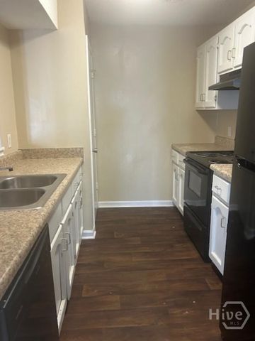 2505 W Broad Street W 131, Athens, GA 30606