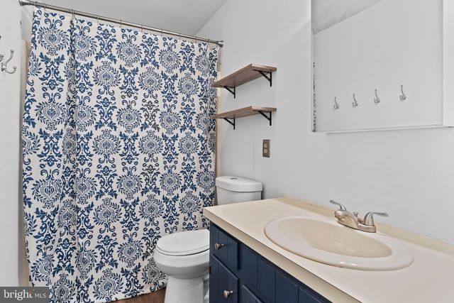 206 SCHOOLHOUSE LN, Millersburg, PA 17061