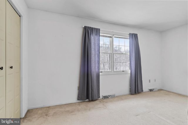 206 SCHOOLHOUSE LN, Millersburg, PA 17061