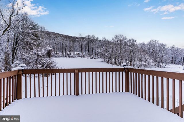 206 SCHOOLHOUSE LN, Millersburg, PA 17061