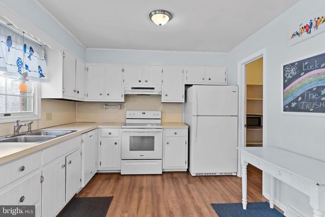 206 SCHOOLHOUSE LN, Millersburg, PA 17061