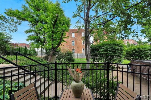 5381 Pershing Avenue 102, St Louis, MO 63112